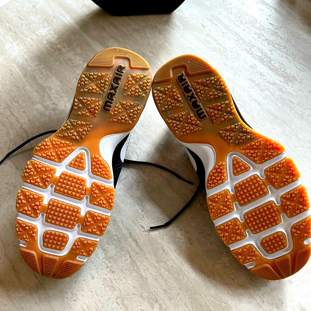 New w/o box, never been worn Nike Black Trainers - Picture 4 of 5